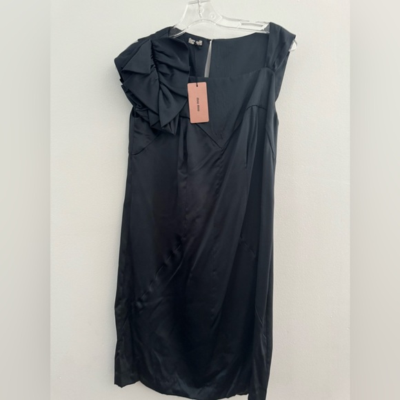 MIU MIU NEW with tags dress black silk with detail shoulder - Picture 8 of 9